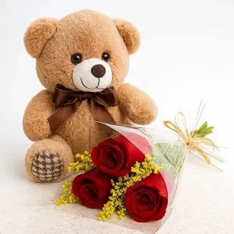 3 Rosas Com Pelúcia